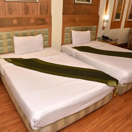 Western Court Chandīgarh Εξωτερικό φωτογραφία