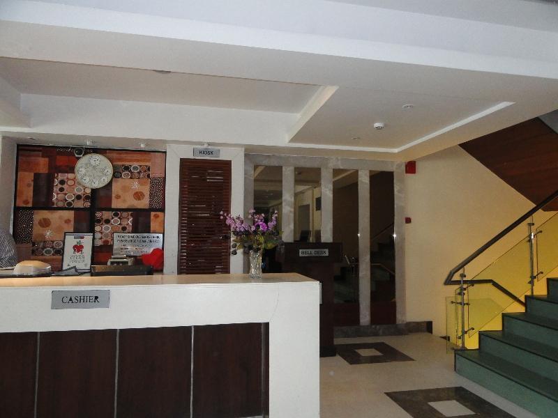 Western Court Chandīgarh Εξωτερικό φωτογραφία