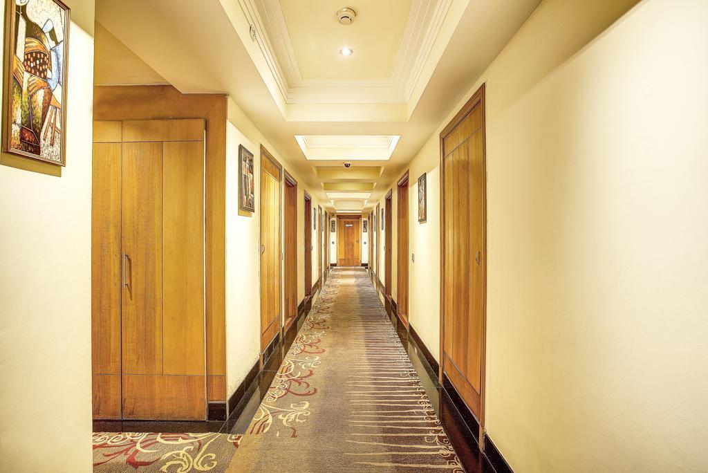 Western Court Chandīgarh Εξωτερικό φωτογραφία