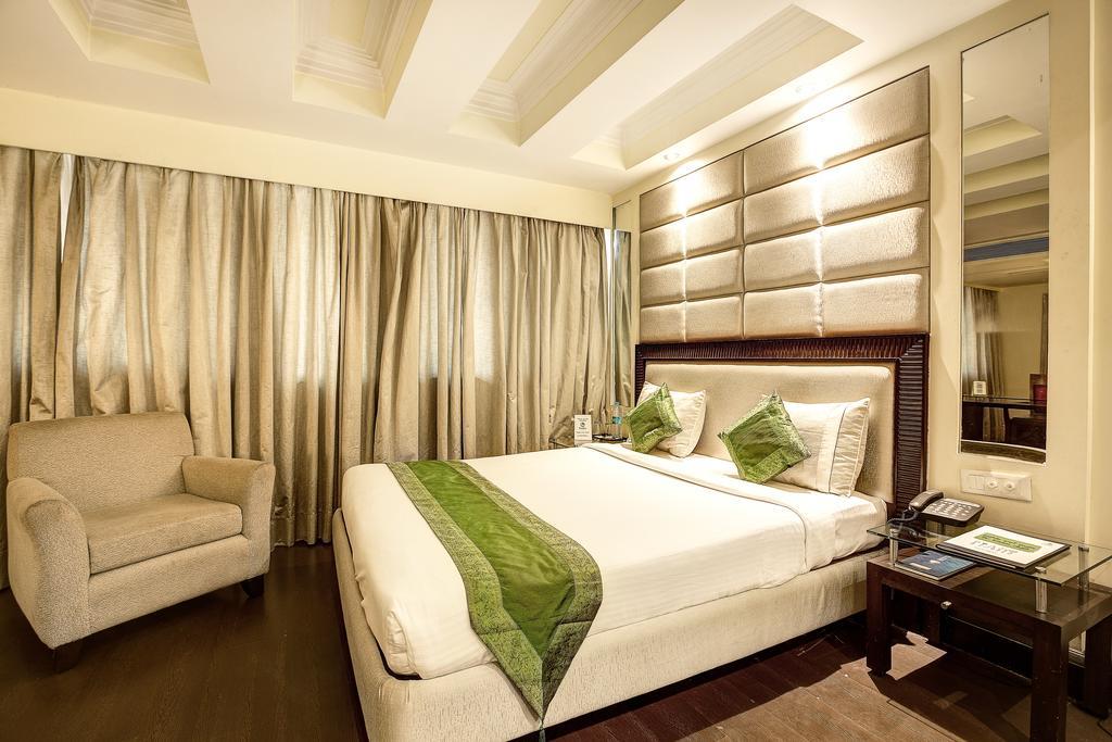 Western Court Chandīgarh Εξωτερικό φωτογραφία
