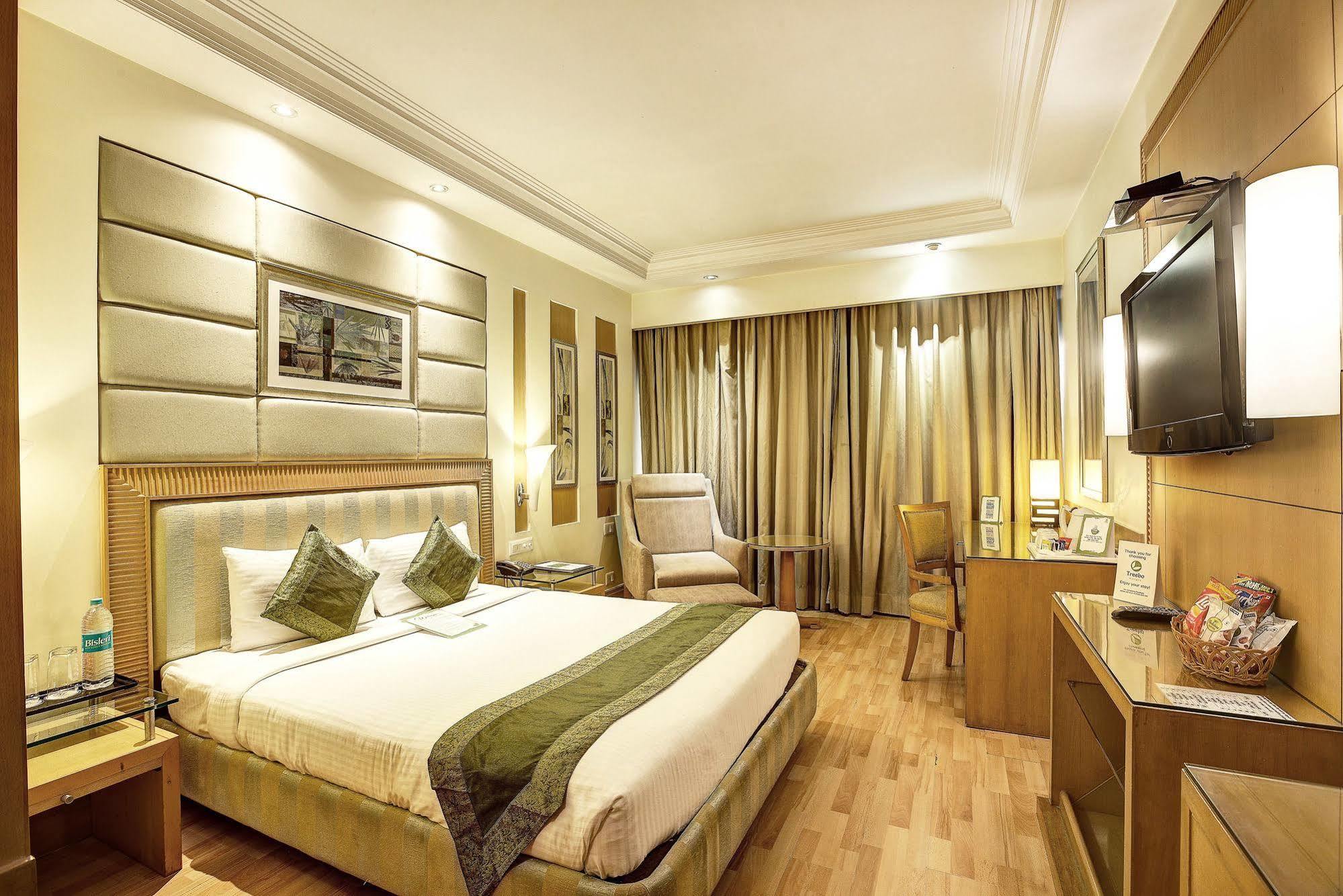 Western Court Chandīgarh Εξωτερικό φωτογραφία
