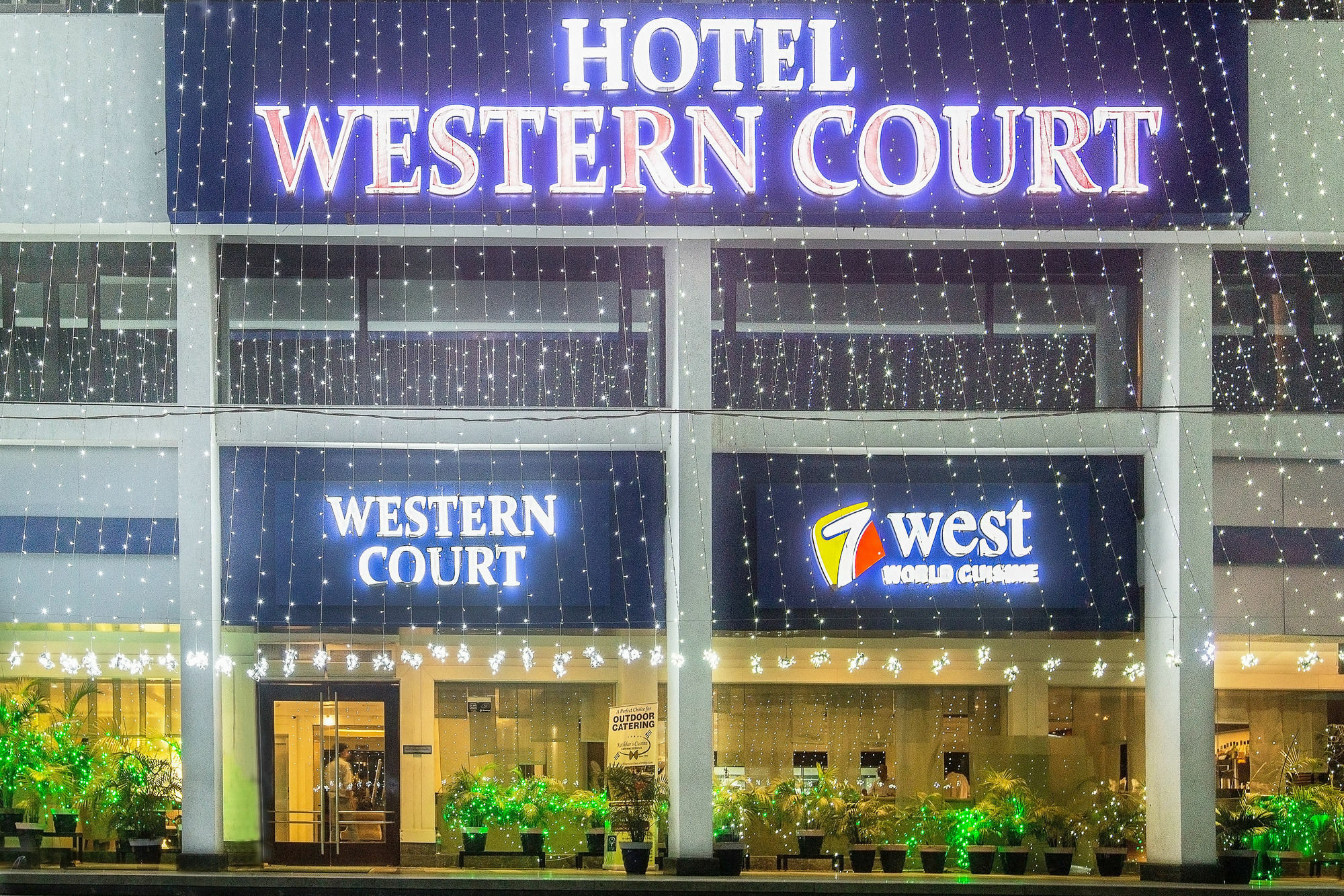 Western Court Chandīgarh Εξωτερικό φωτογραφία